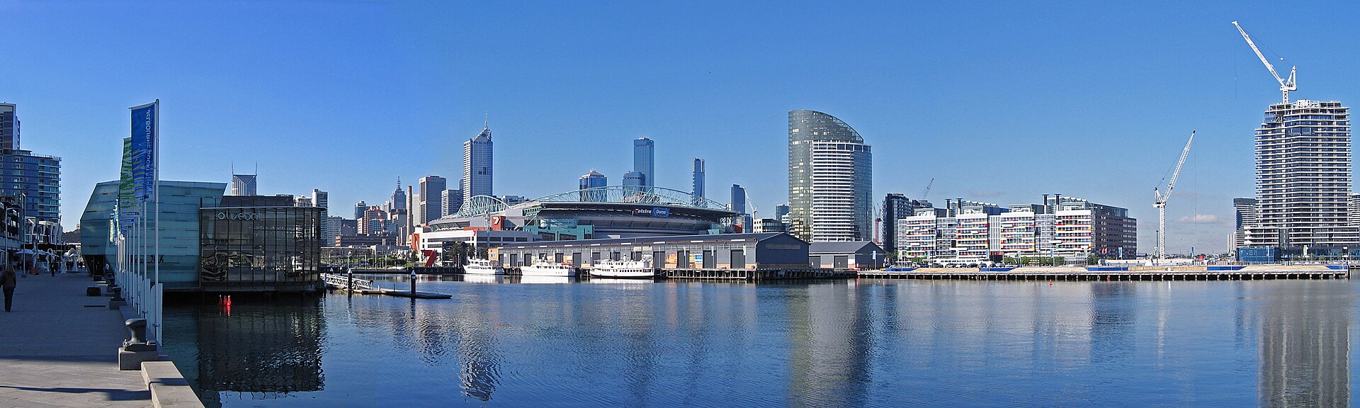 Melbourne from Waterfront City, Docklands Pano, 20.07.06